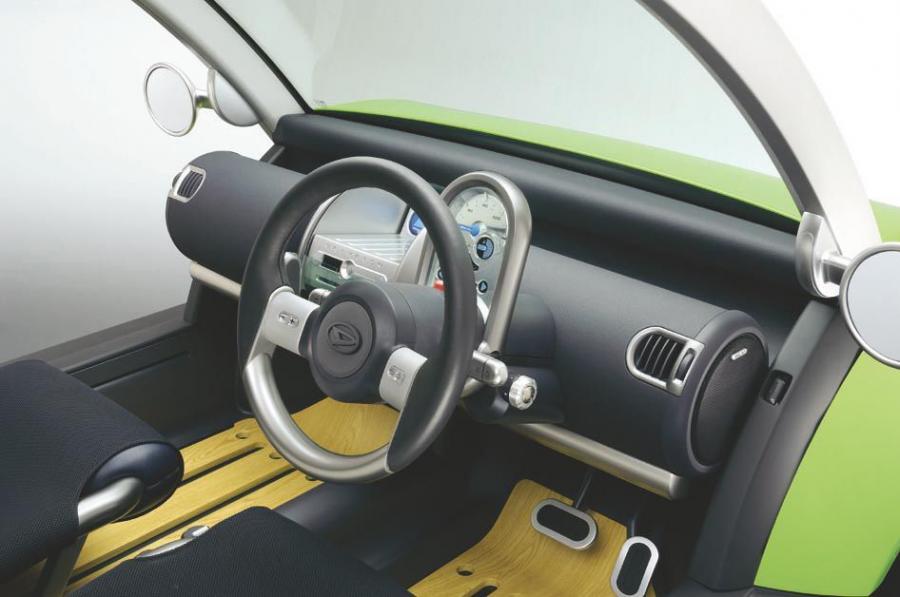  Daihatsu Costa Concept 2005 года  (фото 2 из 5)